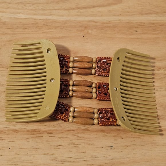 Sqaure Resin & Wooden Beaded Banana Clip Hair Accessory Made in South Africa - Picture 3 of 4